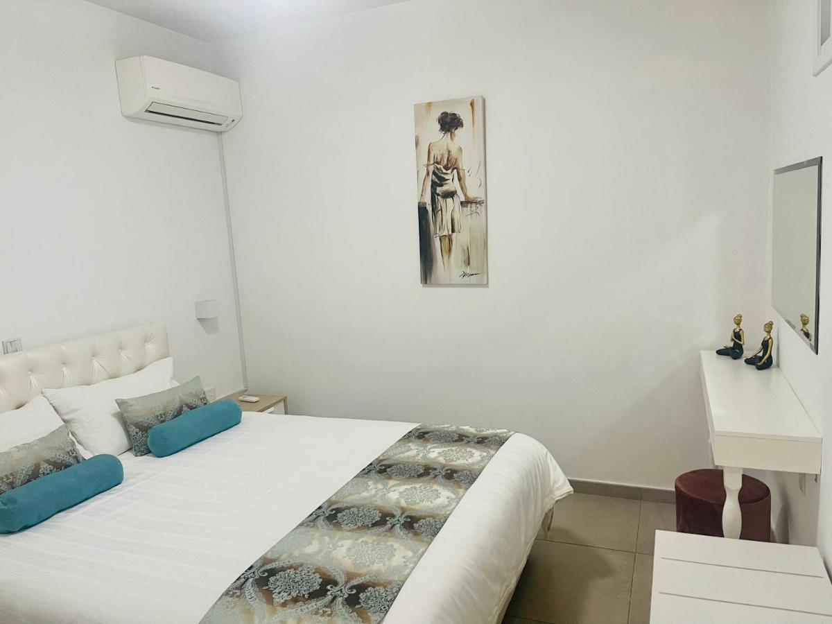 Riverside Suite Kalopanagiotis Exterior photo